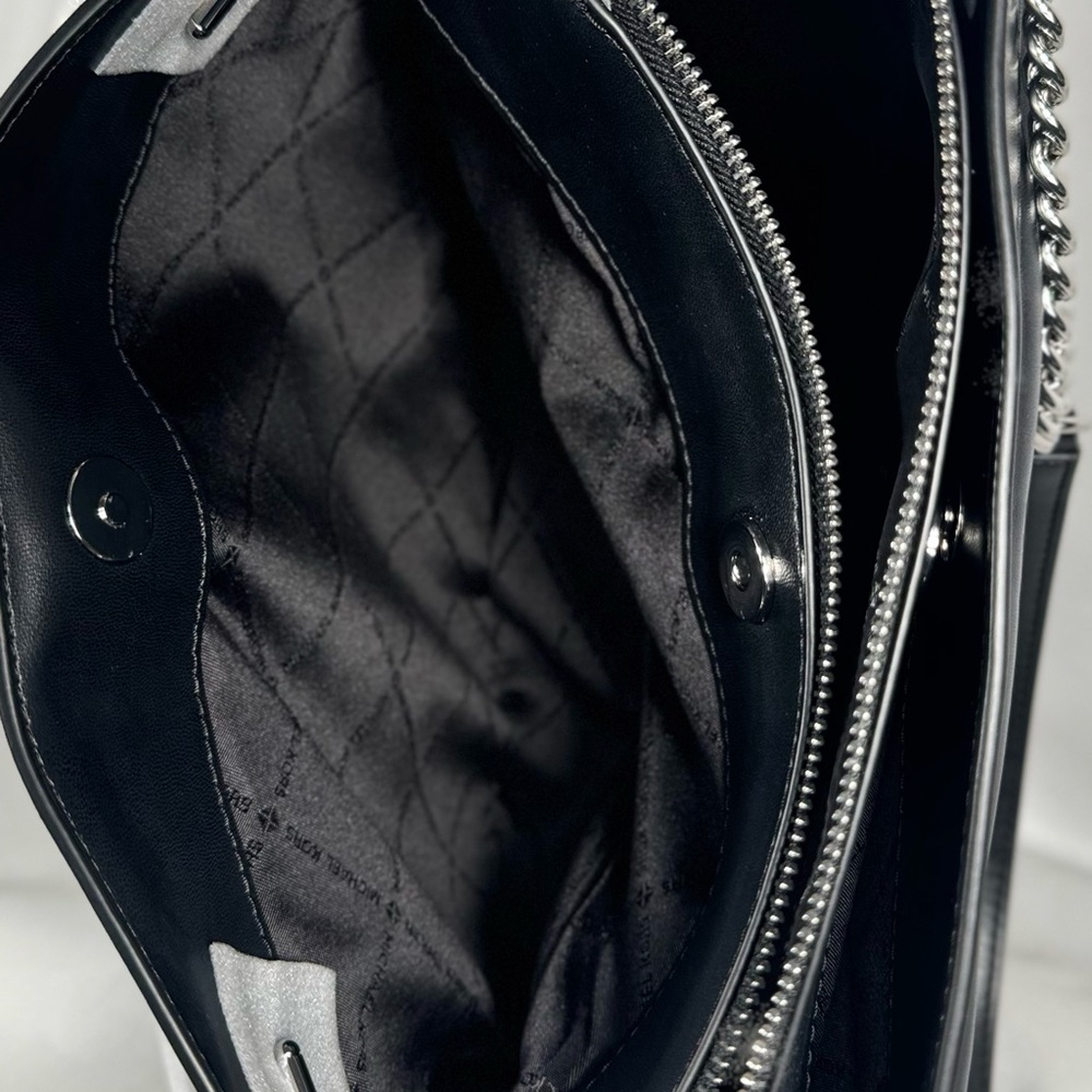 Michael Kors Whitney NWT‎ Quilted Black Bag - Picture 9 of 9